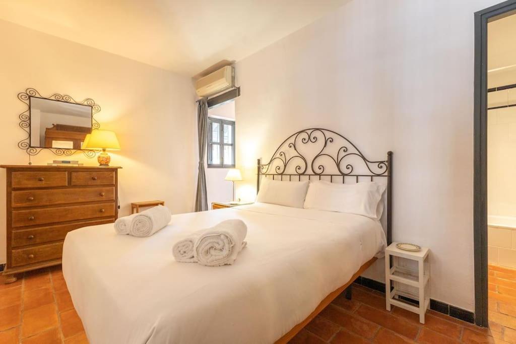 Corral Central Oasis Seville Luaran gambar